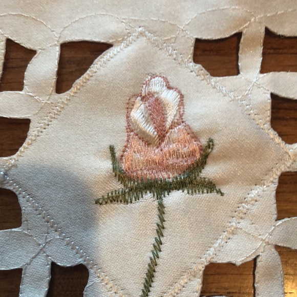 Table Runner - Picture 8 of 8